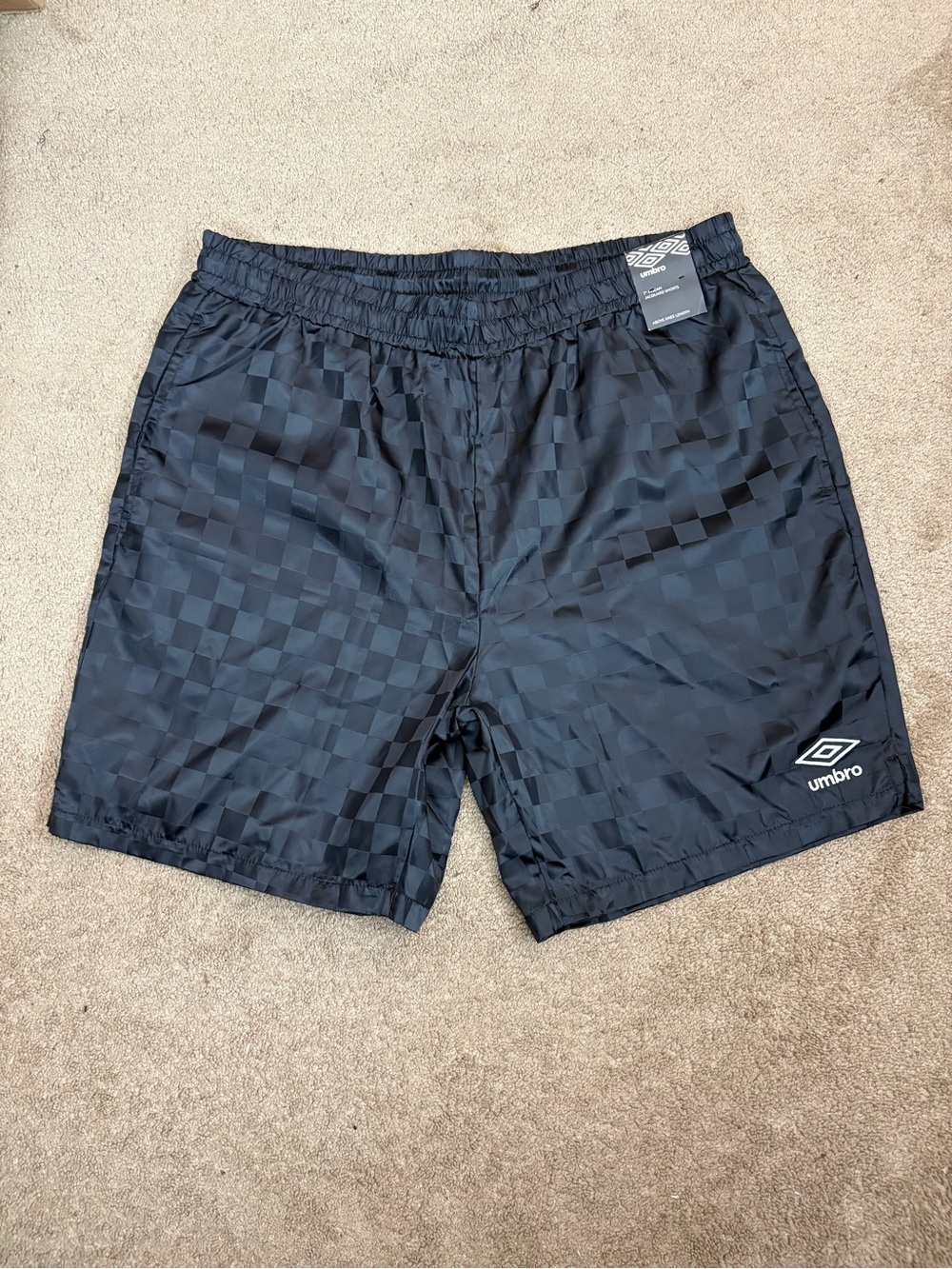 NEW Umbro Jacquard Shorts Mens L Retro Style Checkered Soccer Futbol NWT